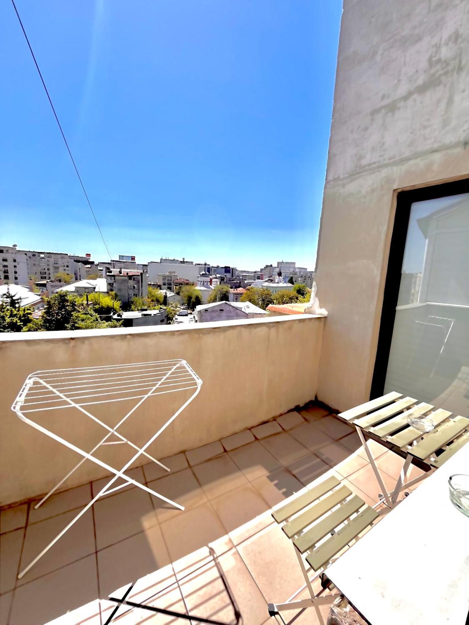 Downtown Unirii Square Private Economy Rooms With Shared Amenities Bucarest Exterior foto